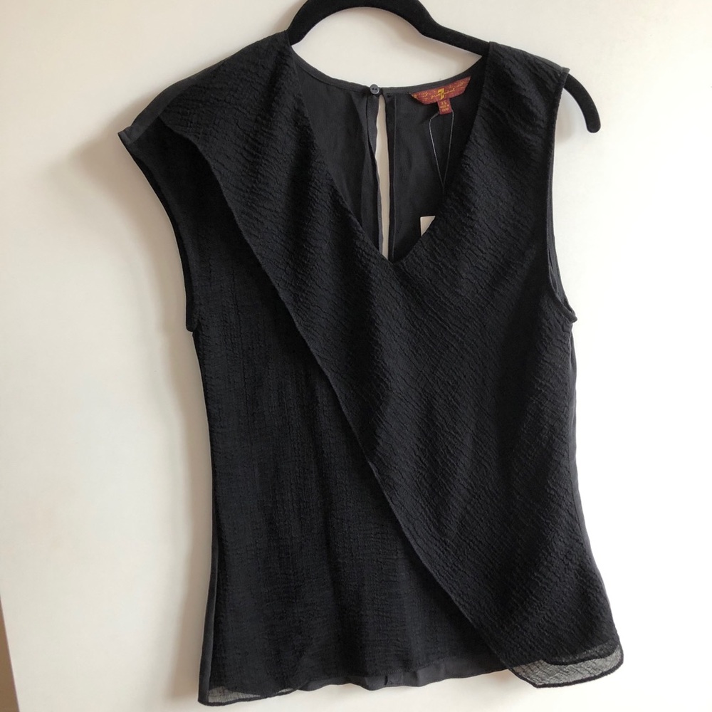[7 for all mankind] NWT Black asymmetrical V-neck